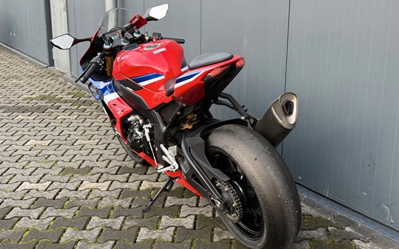 Gebrauchtmotorrad Honda CBR1000RR-R Fireblade SP - Bild 7