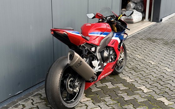 Gebrauchtmotorrad Honda CBR1000RR-R Fireblade SP - Bild 2