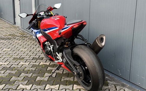 Gebrauchtmotorrad Honda CBR1000RR-R Fireblade SP - Bild 7