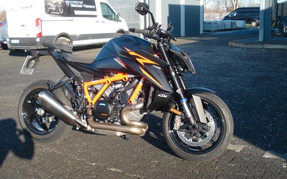 Gebrauchtmotorrad KTM 1390 Super Duke R EVO - Bild 2