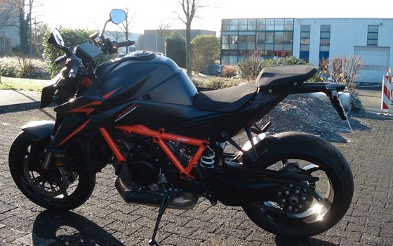 Gebrauchtmotorrad KTM 1390 Super Duke R EVO - Bild 3