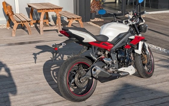 Gebrauchtmotorrad Triumph Street Triple - Bild 3