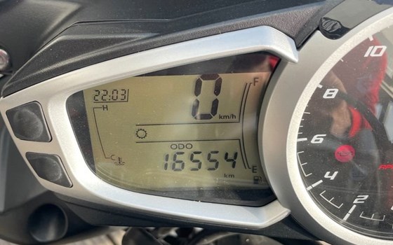 Gebrauchtmotorrad Triumph Street Triple RX - Bild 11