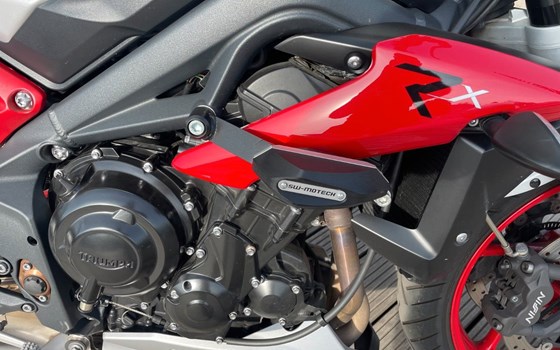 Gebrauchtmotorrad Triumph Street Triple RX - Bild 12