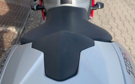 Gebrauchtmotorrad Triumph Street Triple RX - Bild 13