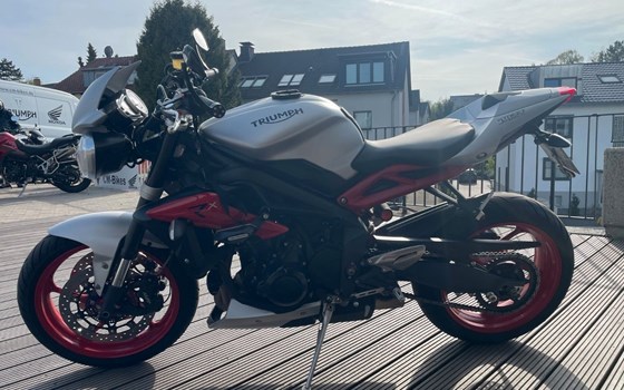 Gebrauchtmotorrad Triumph Street Triple RX - Bild 3