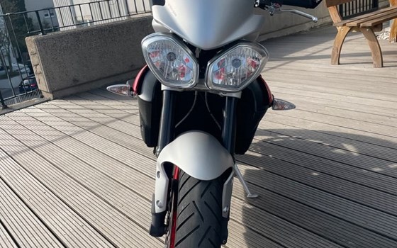 Gebrauchtmotorrad Triumph Street Triple RX - Bild 9