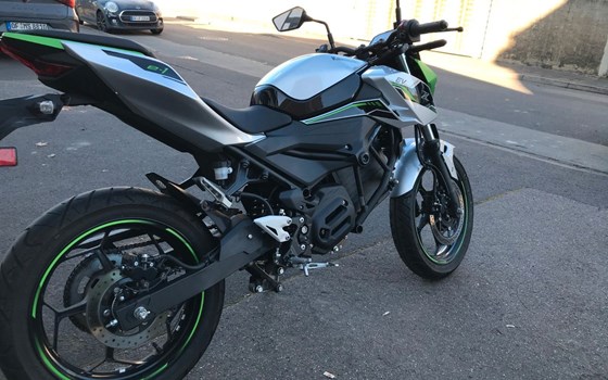 Gebrauchtmotorrad Kawasaki Z e-1 - Bild 4