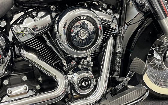 Gebrauchtmotorrad Harley-Davidson Softail Deluxe FLDE - Bild 12