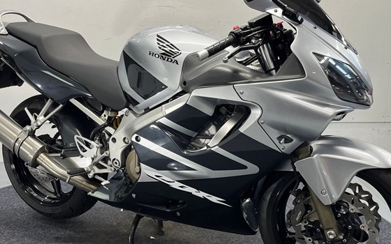 Gebrauchtmotorrad Honda CBR 600 F Sport - Bild 10