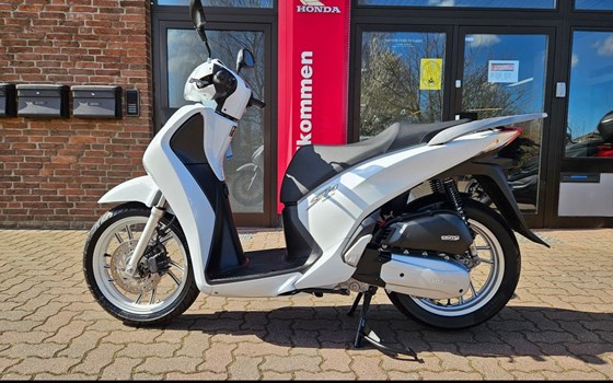 Gebrauchtmotorrad Honda SH150i - Bild 1