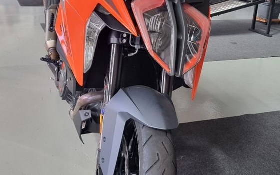 Gebrauchtmotorrad KTM 1290 Super Duke GT - Bild 3