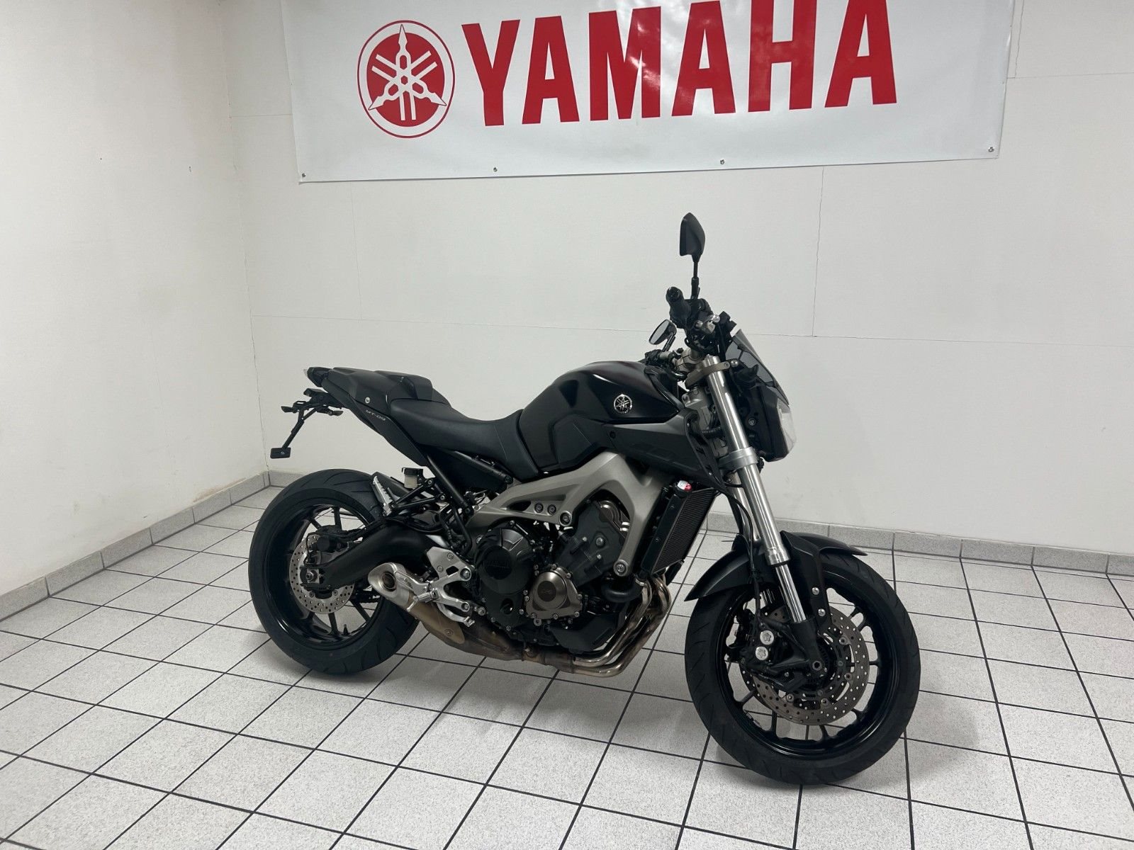 Yamaha MT-09 