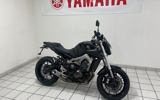 Gebrauchtmotorrad Yamaha MT-09 - Bild 1