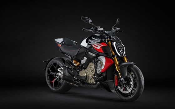 Neufahrzeug Ducati Diavel V4 RS - Bild 1