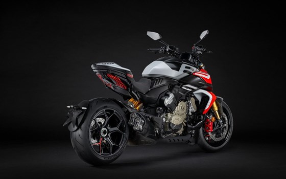 Neufahrzeug Ducati Diavel V4 RS - Bild 3