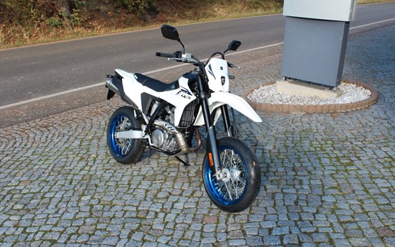 Neufahrzeug Suzuki DR-Z4S - Bild 15