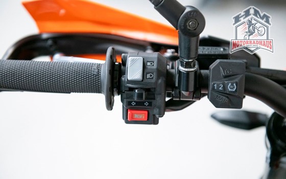 Gebrauchtmotorrad KTM 690 SMC R - Bild 8