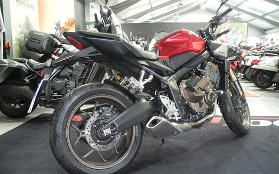 Gebrauchtmotorrad Honda CB650R E-Clutch - Bild 4