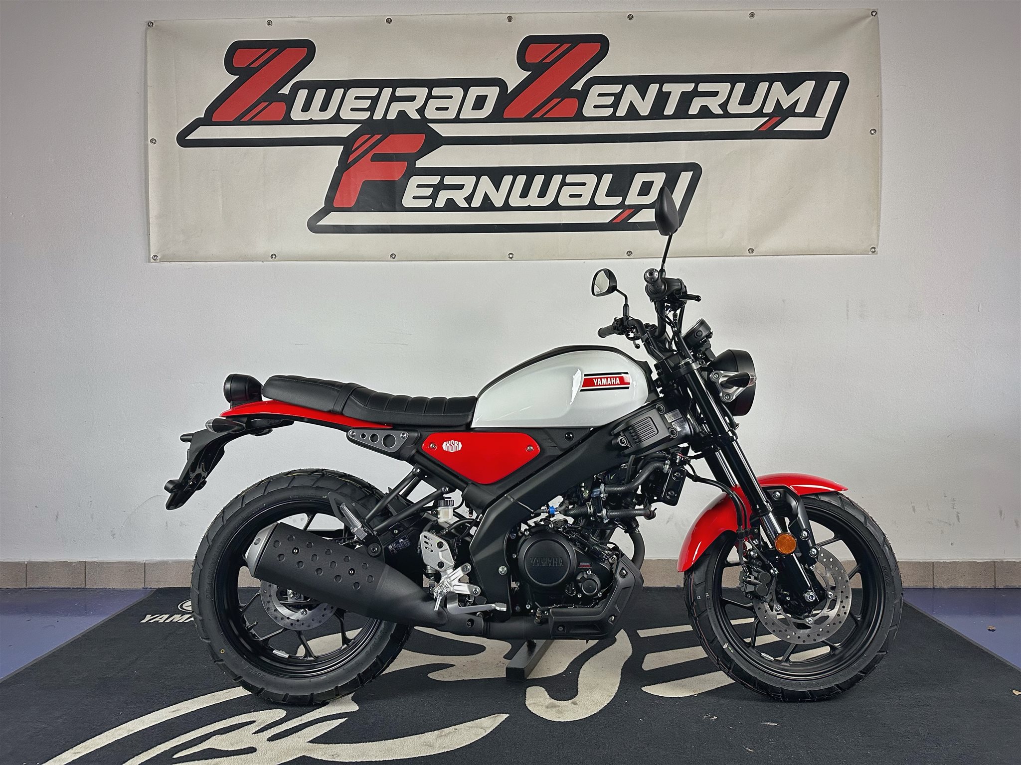 Yamaha XSR125 