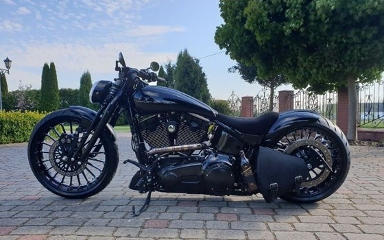 Gebrauchtmotorrad Harley-Davidson Softail Slim S - Bild 1