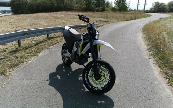 Gebrauchtmotorrad Husqvarna 701 Supermoto - Bild 2