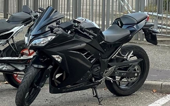 Motorrad Occasion Kawasaki Ninja 300 - Bild 3