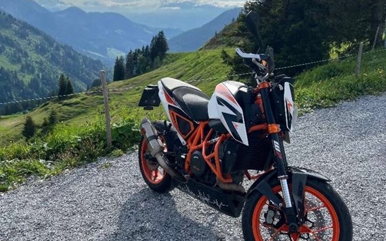 Gebrauchtmotorrad KTM 690 Duke R - Bild 4