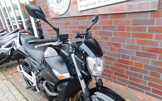 Gebrauchtmotorrad Suzuki GSR 600 - Bild 4