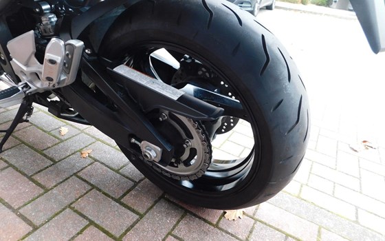 Gebrauchtmotorrad Suzuki GSR 600 - Bild 8