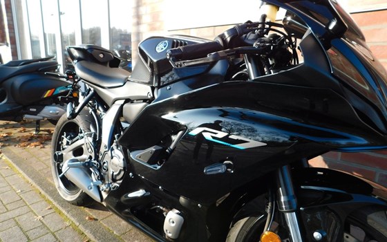 Gebrauchtmotorrad Yamaha R7 35 kW - Bild 17