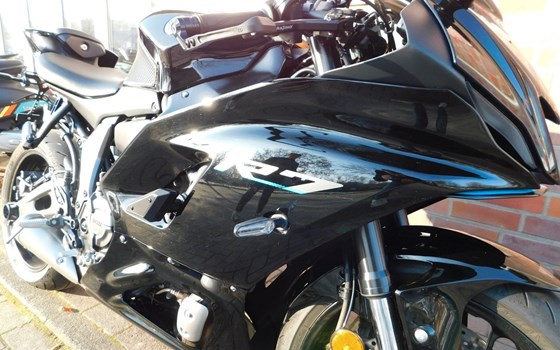 Gebrauchtmotorrad Yamaha R7 35 kW - Bild 18