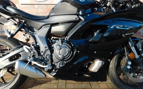Gebrauchtmotorrad Yamaha R7 35 kW - Bild 20