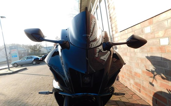 Gebrauchtmotorrad Yamaha R7 35 kW - Bild 8