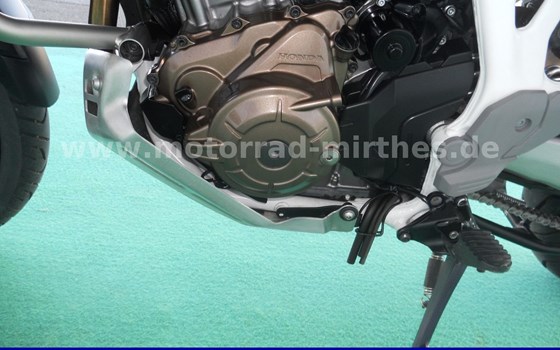 Gebrauchtmotorrad Honda CRF1000L Africa Twin Adventure Sports - Bild 18