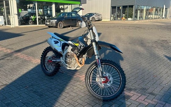 Gebrauchtmotorrad Triumph TF 450-RC EDITION - Bild 9