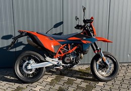 Neumotorrad KTM 690 SMC R