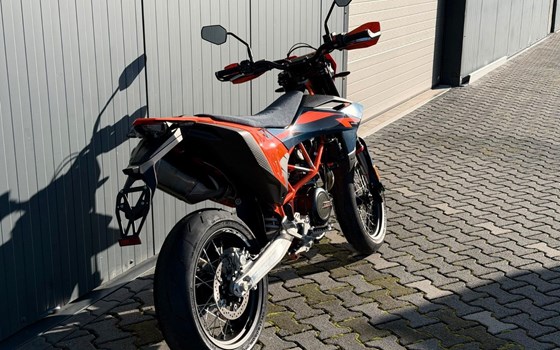 Neufahrzeug KTM 690 SMC R - Bild 2