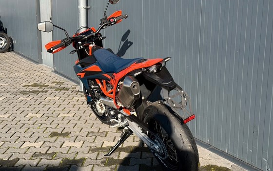 Neufahrzeug KTM 690 SMC R - Bild 7