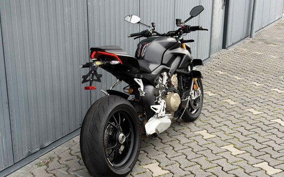 Gebrauchtmotorrad Ducati Streetfighter V4 S - Bild 2