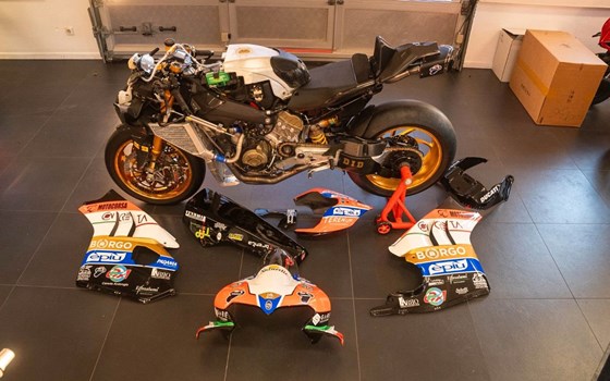 Gebrauchtmotorrad Ducati Panigale V4 R - Bild 18