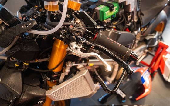 Gebrauchtmotorrad Ducati Panigale V4 R - Bild 23