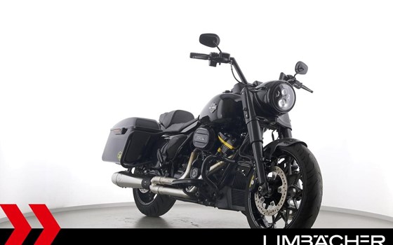 Gebrauchtmotorrad Harley-Davidson Road King Classic FLHRC - Bild 2