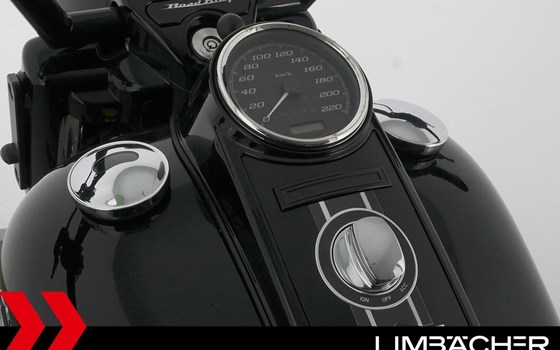 Gebrauchtmotorrad Harley-Davidson Road King Classic FLHRC - Bild 21