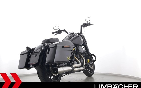 Gebrauchtmotorrad Harley-Davidson Road King Classic FLHRC - Bild 8