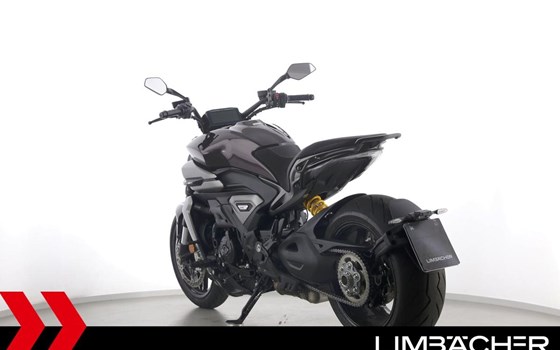 Gebrauchtmotorrad Ducati XDiavel V4 - Bild 7