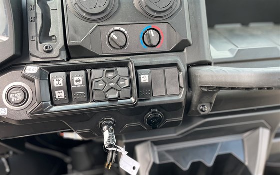 Neufahrzeug Can-Am Traxter XU HD9 T - Bild 14