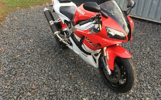 Gebrauchtmotorrad Yamaha R1 - Bild 1