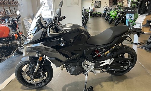 BMW F 900 XR