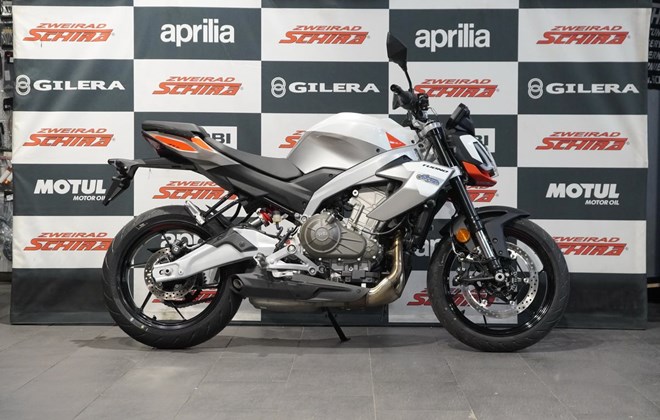Aprilia Tuono 457